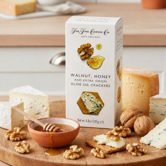 Crackers FINE CHEESE CO cu nuci, miere si ulei de masline extravirgin, 125g